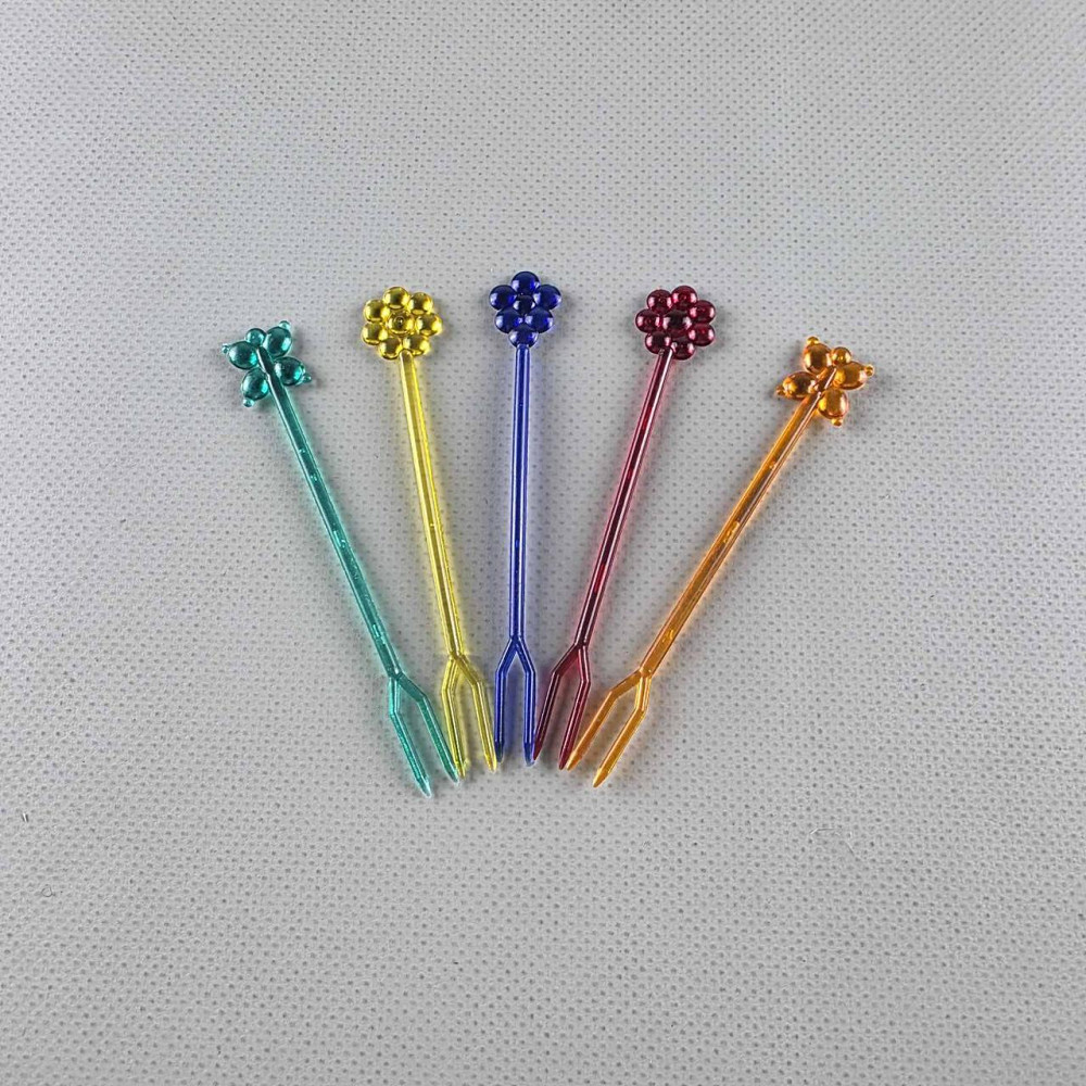 Шпажки пластиковые для канапе 