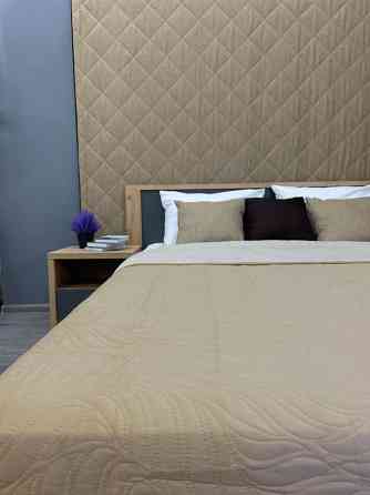 Покривало стьобане Decorator Велюр листя 240х260 см бежевий (85-040) Київ