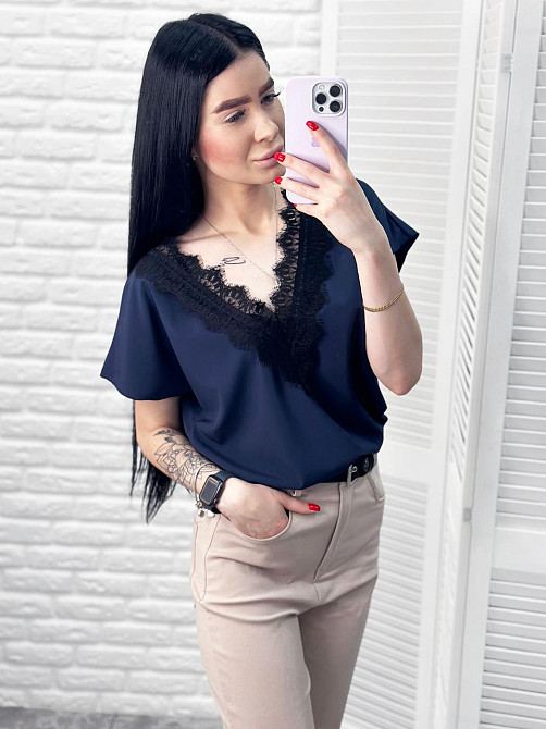 Жіноча блузка з вирізом та мереживом "Brenda" оптом | Батал Київ - фото 9