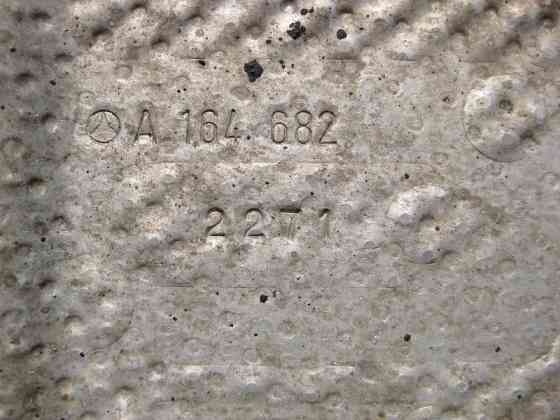 Mercedes-Benz  A1646824471 Захисний екран над правим каталізатором ML W164 GL X164 Одеса