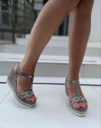 SMALL SWAN Босоніжки жіночі SMALL SWAN капучіно (літо, еко-замша) (942) 36р.37р.40р. Коломыя