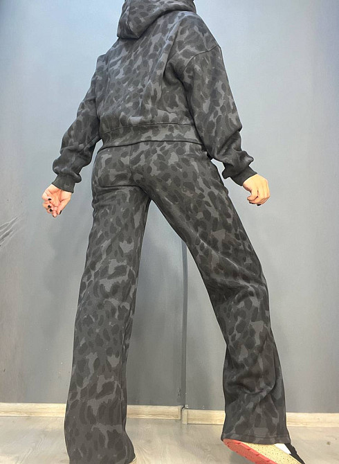 Костюм жіночий A-N 2762 утеплений худі на блискавці з брюками леопардовий графіт, графіт, M Київ - фото 18