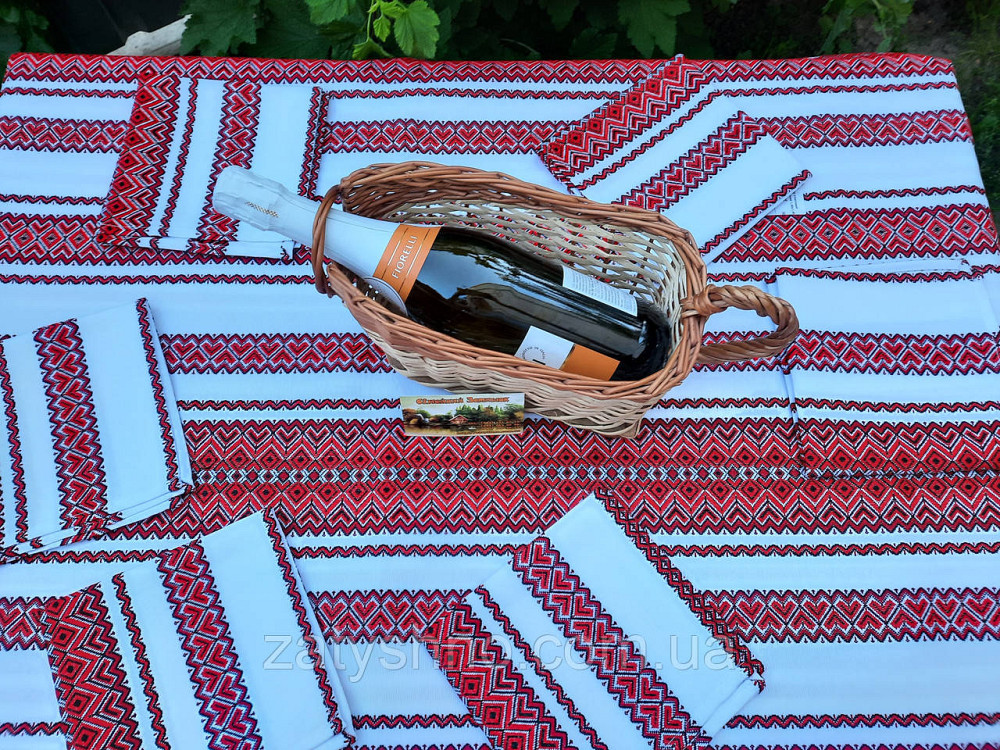 Скатертина з вишитими серветками червона Київ - фото 9