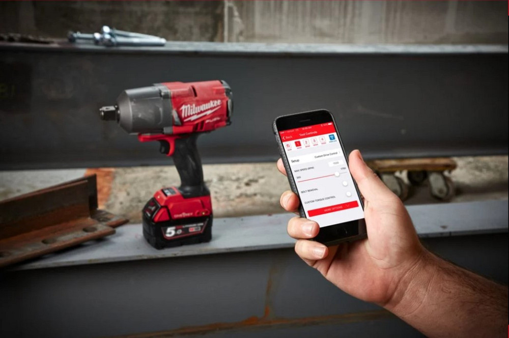 Гайковерт высокомоментный MILWAUKEE 3/4 дюйма(2034Нм) M18 FUEL ONEFHIWF34-502X ONE-KEY (+ заряд.прис, 2 аккум.X 5Аг, HD кейс) Одесса - изображение 7