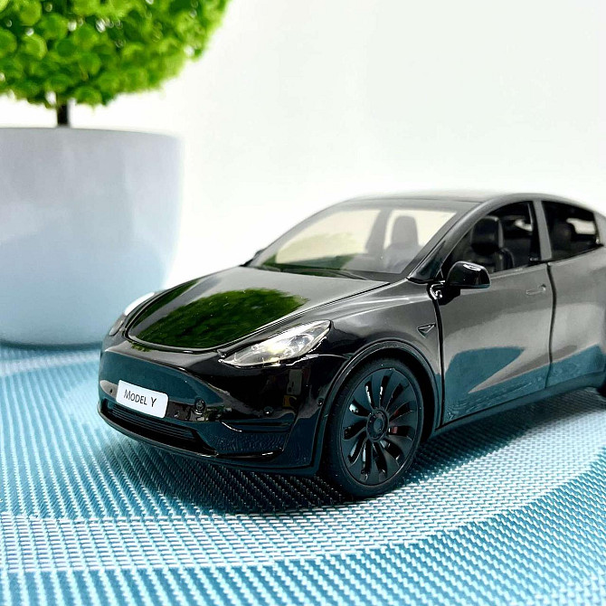 Машина Автосвіт Tesla Model Y інерційна відчиняються двері капот багажник 17см Чорна (AP-2001) Чернігів - фото 8