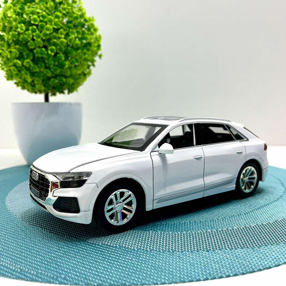 Машинка металева TK Union Group Audi Q8 відчиняються двері капот багажник масштаб 1:24 Біла (GT-5250) Чернигов - изображение 1