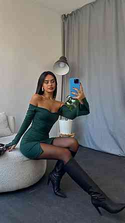 Женское облегающее мини платье с открытыми плечами микродайвинг Изумрудный Одесса