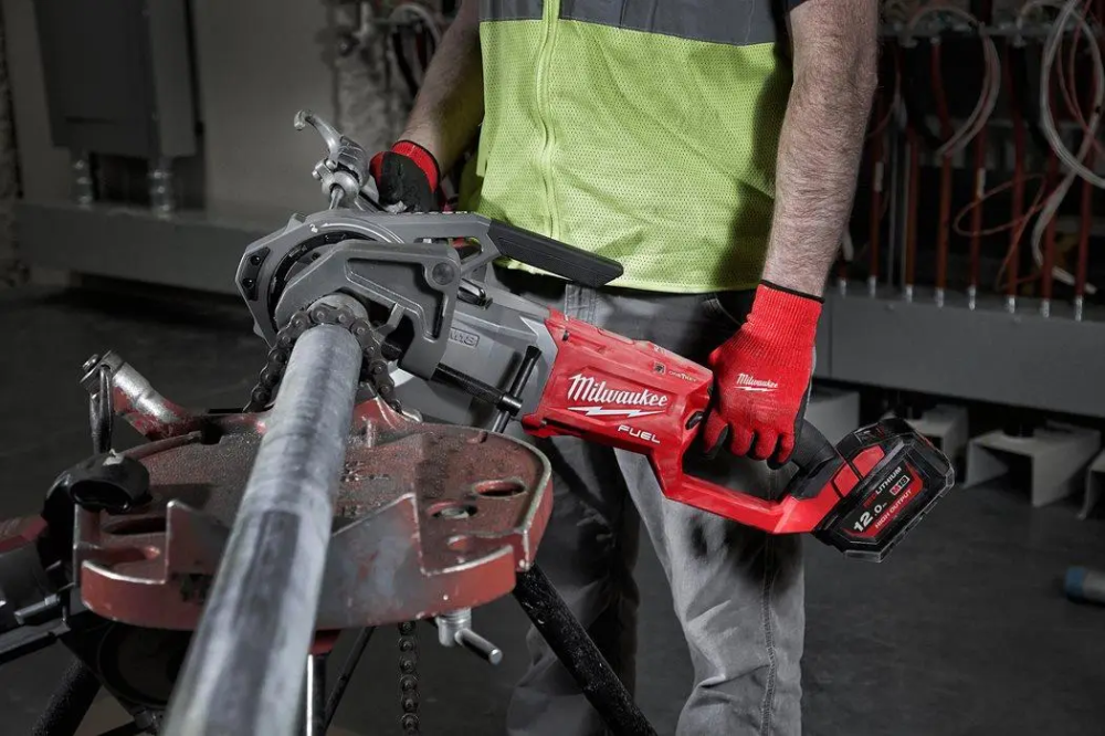 Профессиональный инструмент резьбонарезной аккумуляторный MILWAUKEE, M18 FUEL FPT2-121C, 2'' : с АКБ 2 шт-12Ah Киев - изображение 9