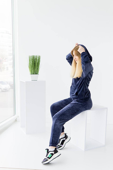 Жіночий велюровий костюм із капюшоном Синій S Харків - фото 5