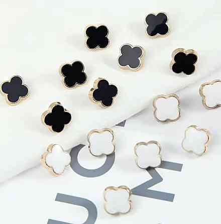 Ґудзики для шиття декоративні конюшина чорні білі для одягу та рукоділля, набір ґудзиків 20 шт Київ