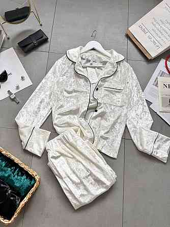 Жіноча домашня повсякденна велюрова піжама Молочна Одеса