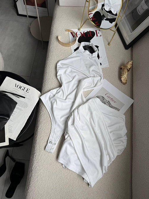 Женский стильный привлекательный костюм двойка боди + юбка микродайвинг Молочный, 42/44 Одесса - изображение 1