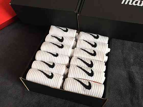 Подарунковий набір шкарпеток Nike 12 шт – стильні чоловічі та жіночі шкарпетки, 100% бавовна, різні розміри Київ