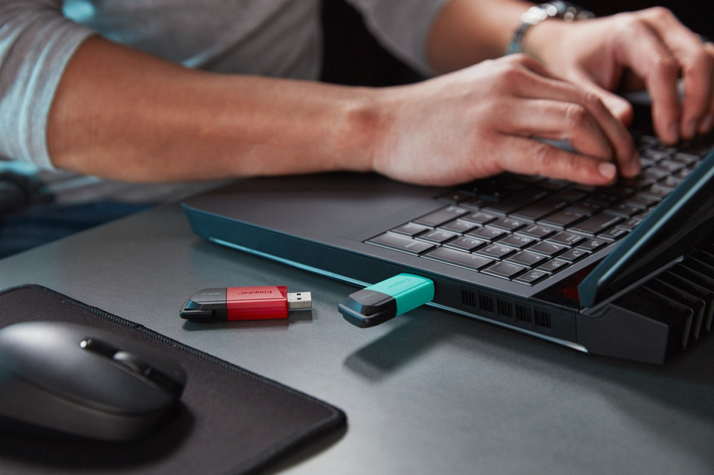 Флешнакопичувач USB3.2 256 GB Kingston DataTraveler Exodia M Black/Teal (DTXM/256GB) чорний з блакитним Харків - фото 9