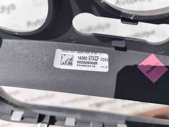 Накладка кнопок в торпеду Renault Kangoo 2013-2016 (682609068R) Ковель