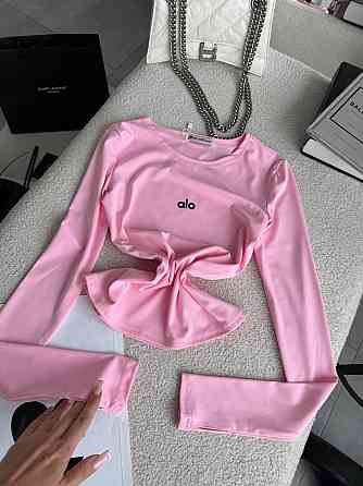 Стильний жіночий базовий лонгслів із написом і вирізом під пальчик мікродайвінг Барбі Одеса