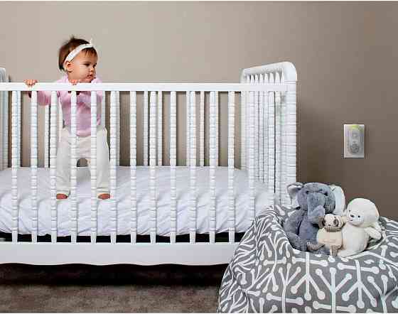 Радіоняня Motorola стаціонарна з DECT, VOX та нічником, аудіоняня в розетку, дальність до 300 м, активація голосом Київ