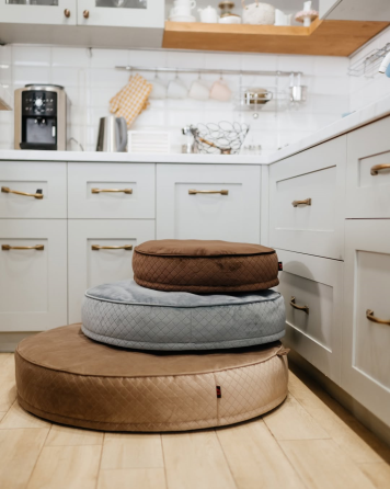 Круглий лежак для котів і собак Happy Peppy (Хеппі Пеппі) Макаронс 70 х 70 см., Коричневий Запоріжжя