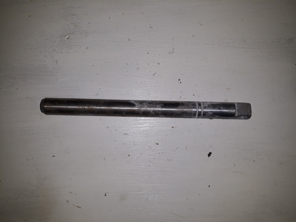 Вал водяного насоса ЗИЛ 130. 130 1307023 Г Харьков - изображение 1