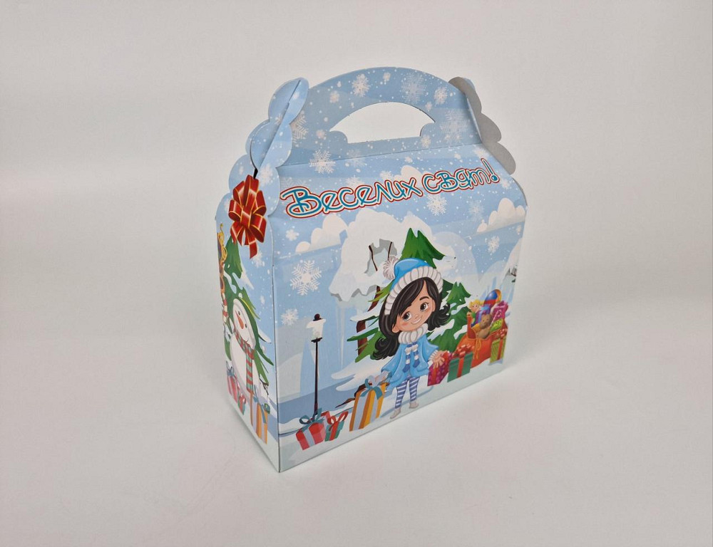 Новорічна подарункова картонна упаковка для цукерок (800 грм-1000 грм) No205н "Дід Мороз на санях" (1 шт.) Харків - фото 2