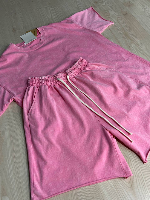 Костюм жіночий De Red 6726 тай-дай футболка з шортами бавовна оверсайз, рожевий, one size Київ - фото 12