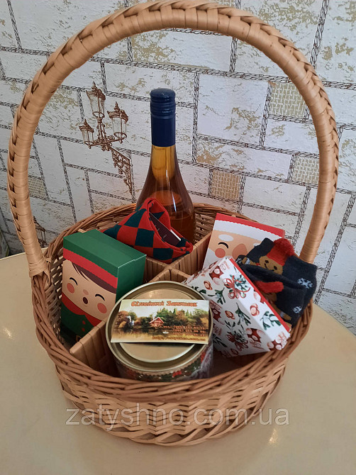 Подарунковий кошик із осередками | кошик із лози на подарунки |плетений кошик новорічний опт Київ - фото 6