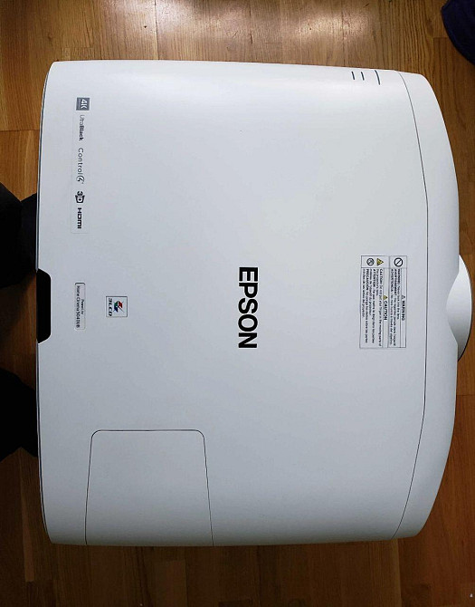 Проектор EPSON 5040ub 4K PRO-UHD 2500 Lumens 1 000 000:1 EH-TW9300 Киев - изображение 2