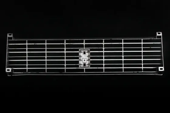 Решетка радиатора 2105 хром. Пластик Винница