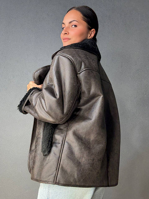 Дублянка жіноча Aftf Basic 242 з темним хутром на ґудзиках коричнева, коричневий, S Київ - фото 3