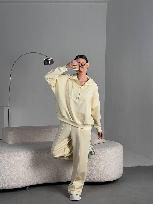 Женский стильный прогулочный оверсайз костюм двойка: кофта и штаны турецкая трехнитка петля пинье Айвори Одесса - изображение 6