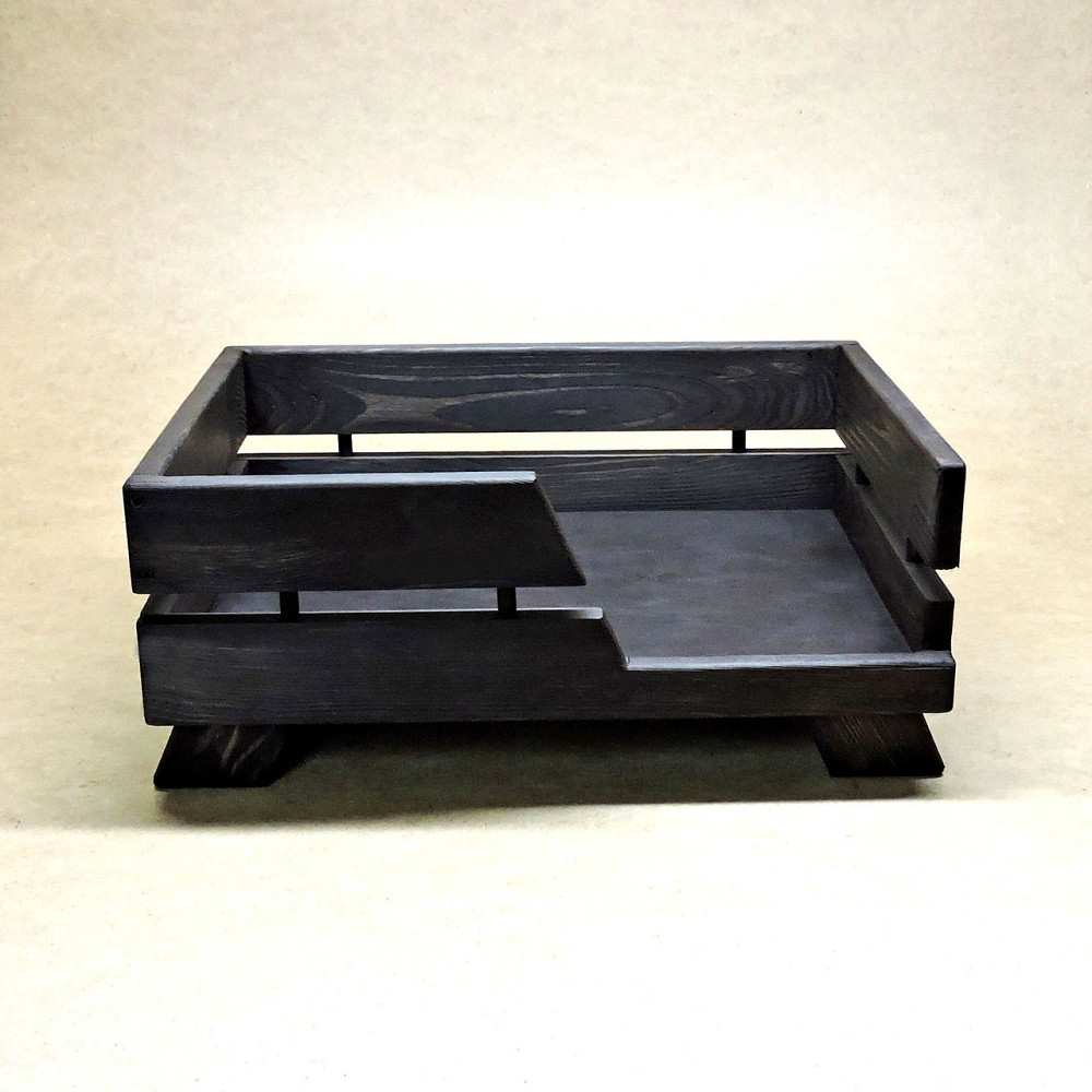 Лежак деревянный для собаки 