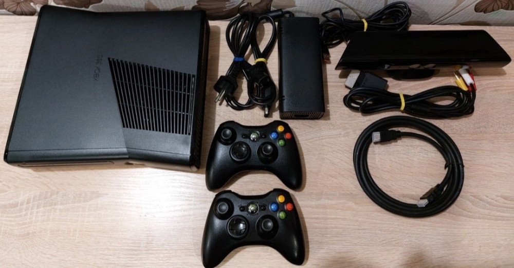 Приставка Xbox 360 Slim 300Gb. Kinect Киев - изображение 4