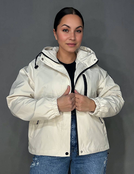 Куртка женская YZY 30128 ветровка оверсайз с капюшоном на подкладке one size, молочний, one size Киев - изображение 9