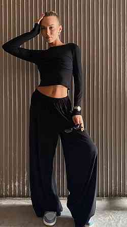 Женский стильный костюм двойка: лонгслив с имитацией бра и брюки вискоза Черный Одесса