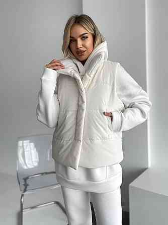 Жіноча тепла жилетка на блискавці без капюшону плащівка еммі на синтепоні Одеса