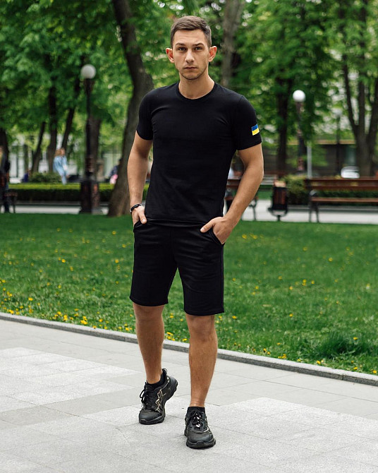 Чоловіча патріотична футболка літня з прапором на плечі з українською символікою бавовна базова чорна Одеса - фото 3