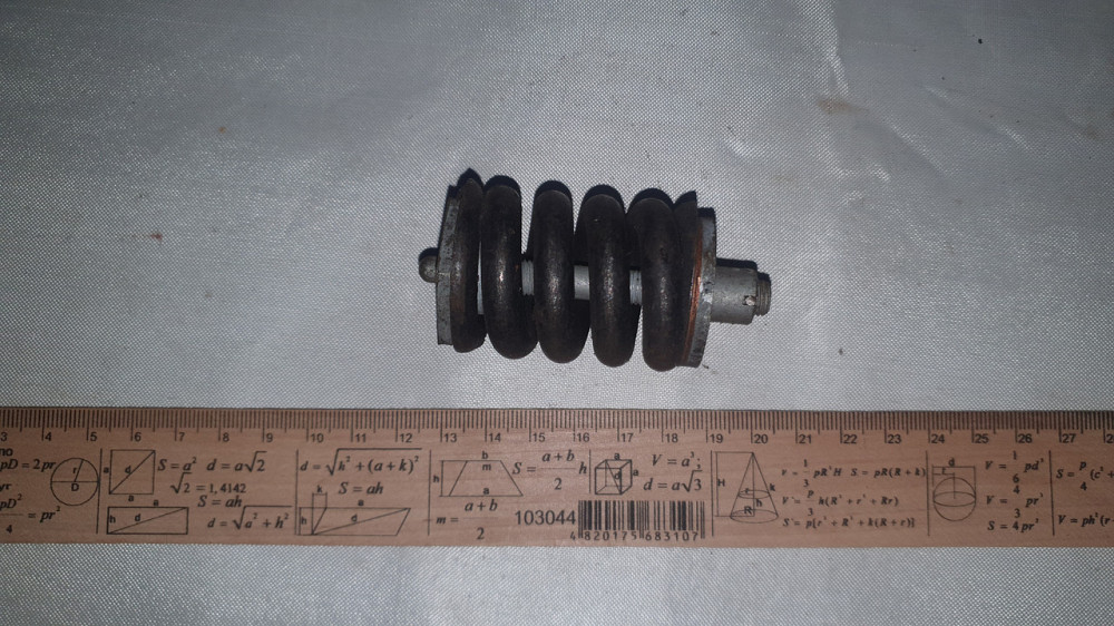 Пружина сжатия в сборе 36.8х49х8 мм. СССР. Харьков - изображение 2
