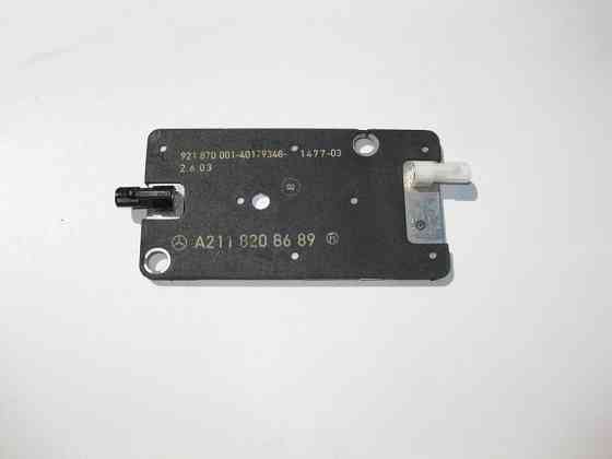 Mercedes-Benz  A2118208689 Антенний модуль розгалужувач CLS C219 CLK C209 E-Class W211 B-Class W245 SLK R171 Одеса