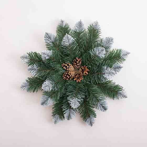 Lugi Штучний підсвічник вінок Новорічний з декором зелений із засніженими кінчиками на 1 свічку Коломия