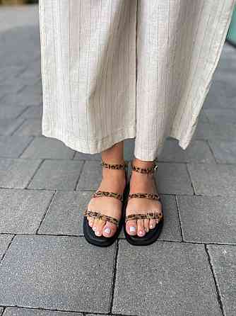 Zemira Босоніжки жіночі леопардові ZEMIRA 05300, замшеві / Стильні босоніжки на низькому ходу р Коломыя