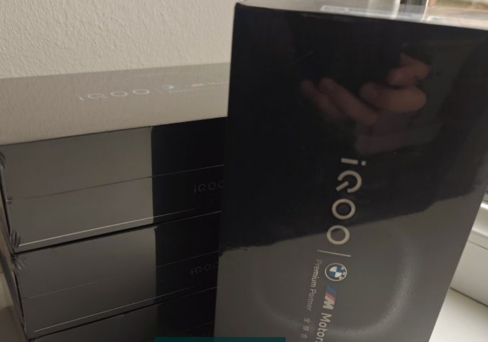 Телефон VIVO iQOO 13 12/256Gb. Киев - изображение 3