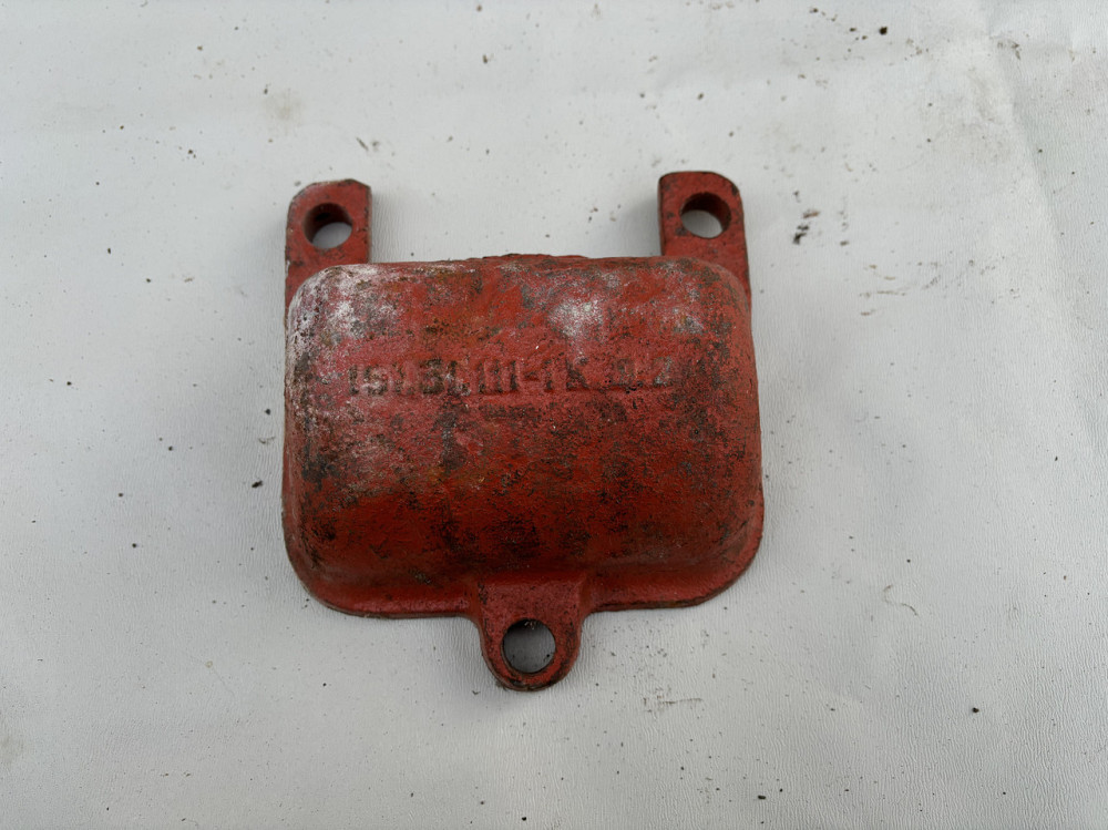 Крышка переднего кронштейна рессоры Т-150К. 151.31.111-1. Харьков - изображение 1