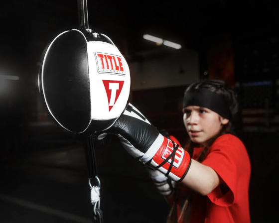 Груша боксерська на розтяжках TITLE Classic Double End Bag 3.0 White/Red розмір 5 Каменское