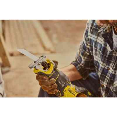 Шабельна пила Stanley FatMax безщіткова, 18ВLi-Ion, 3200 хід/хв, хід 28мм (без АКБ та ЗП) (SFMCS310B) Вінниця