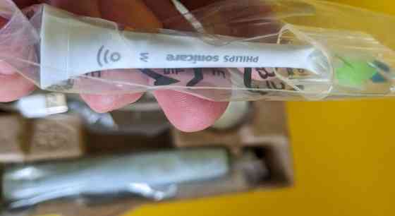 Электрическая зубная Щётка: Phillips Sonicare 4100 USB. Киев