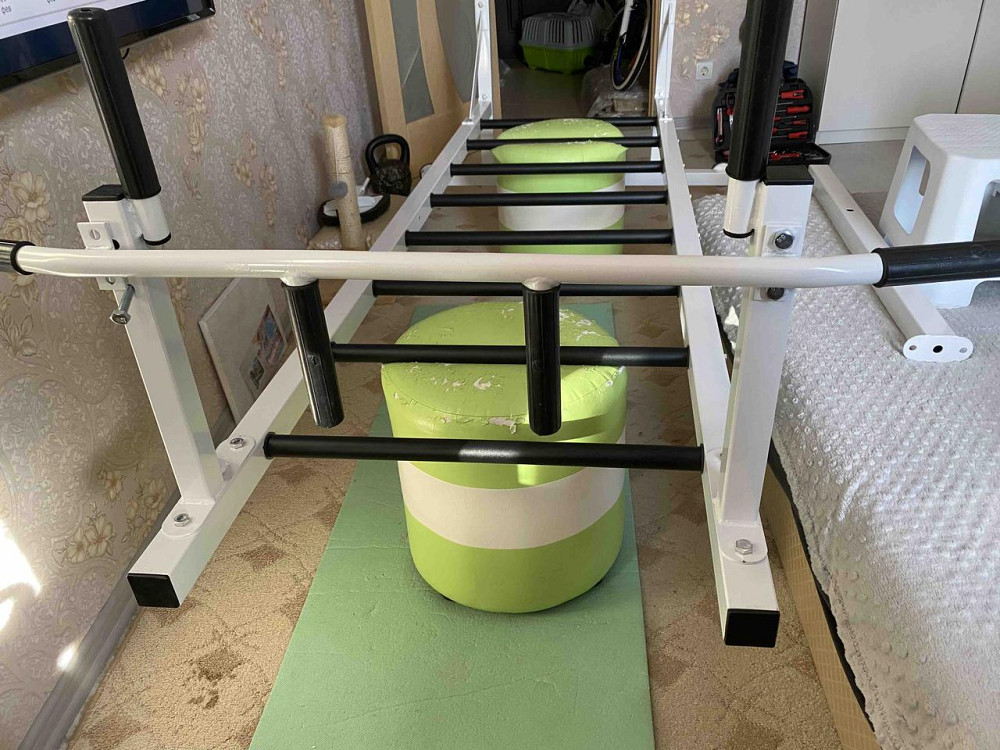 Шведская стенка передвижная Universal White Pro+ универсальная без креплений скамья для пресса турник брусья Каменское - изображение 4