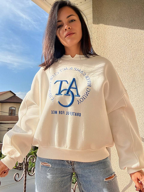 Свитшот женский OLIVIA 2479 широкий оверсайз утепленный вышивка рисунок one size, белый, one size Киев - изображение 10