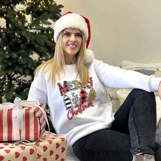 Женский батник с праздничным принтом 