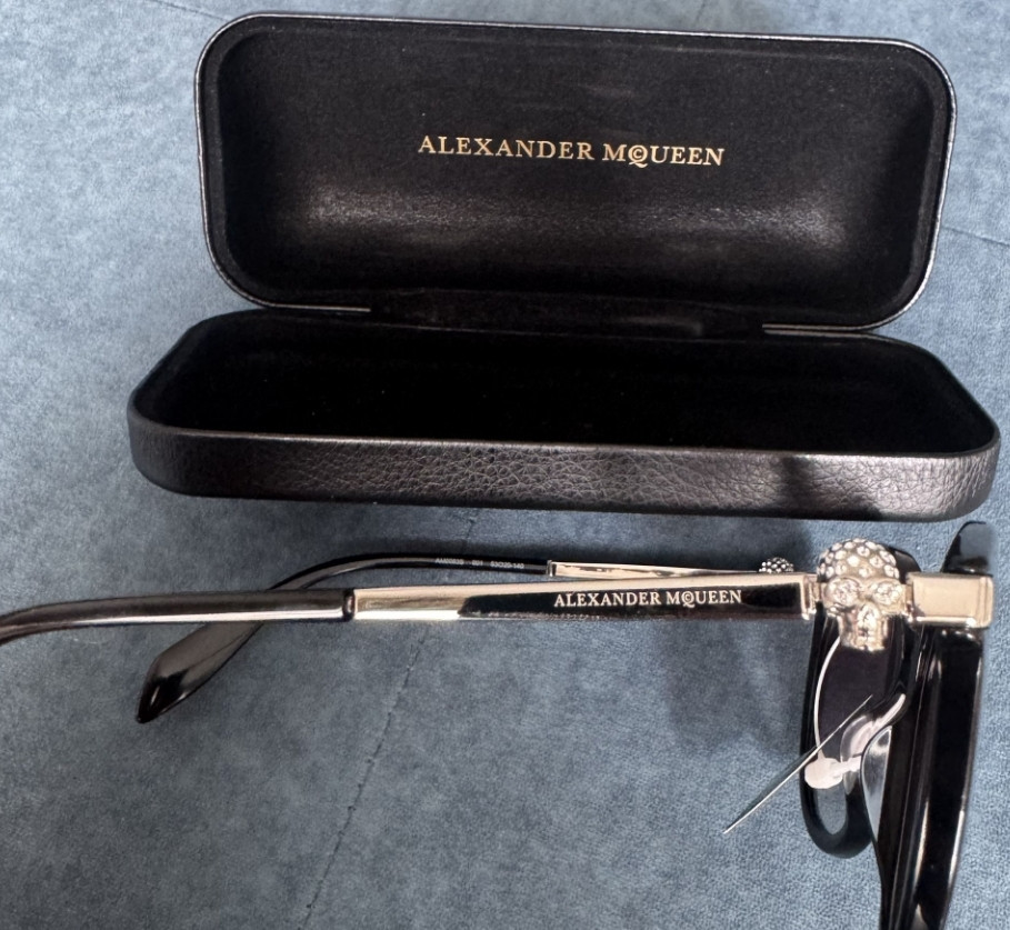 Солцнезащитные очки  Alexander Mcqueen Iconic. Киев - изображение 4