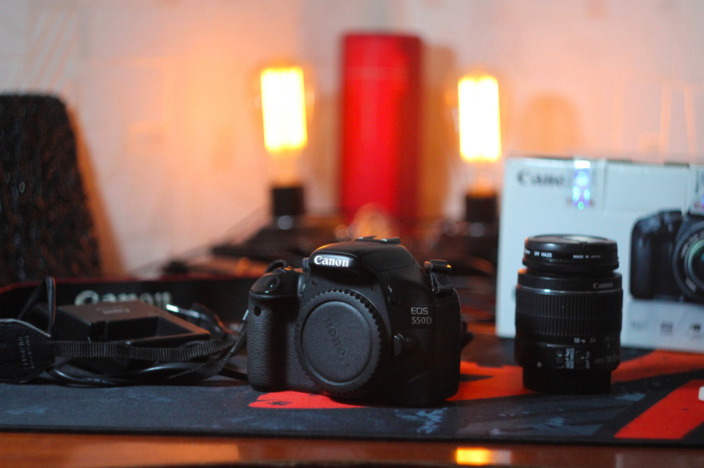 Дзеркальний фотоапарат Canon EOS 550D Дзеркалка.Комплект. Б\У Київ - фото 1